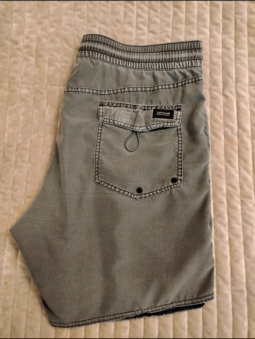 Volcom Grey/Black Men's Shorts - Picture 6 of 6